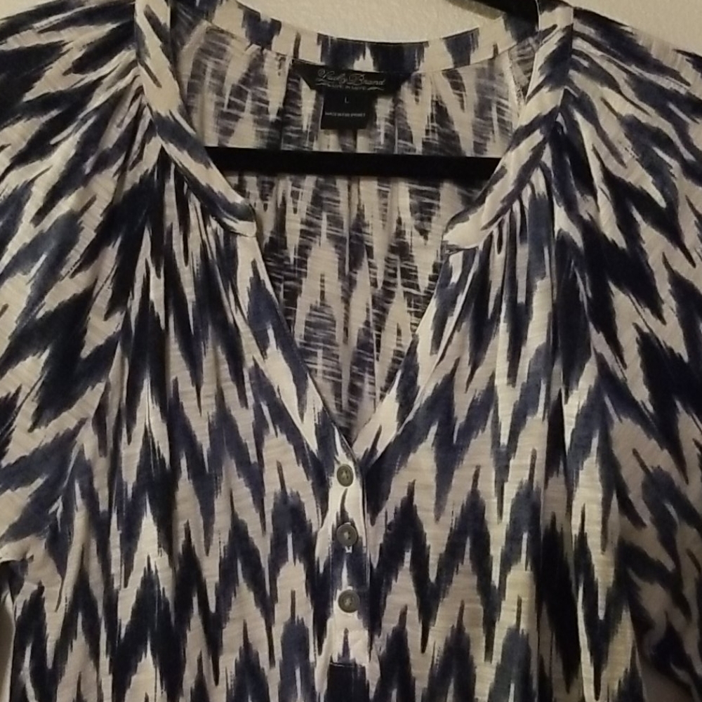 Button V-Neck Blouse - Picture 5 of 6